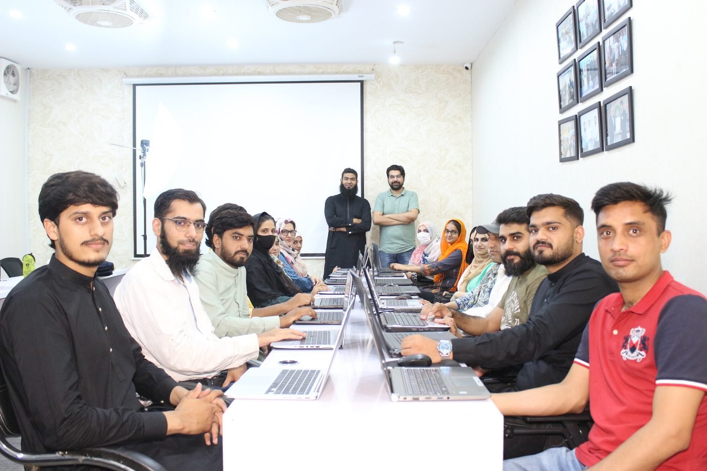Amazon course in Lahore student practising on a seller account